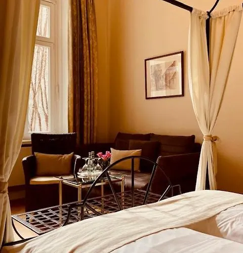 Miramar Hotel