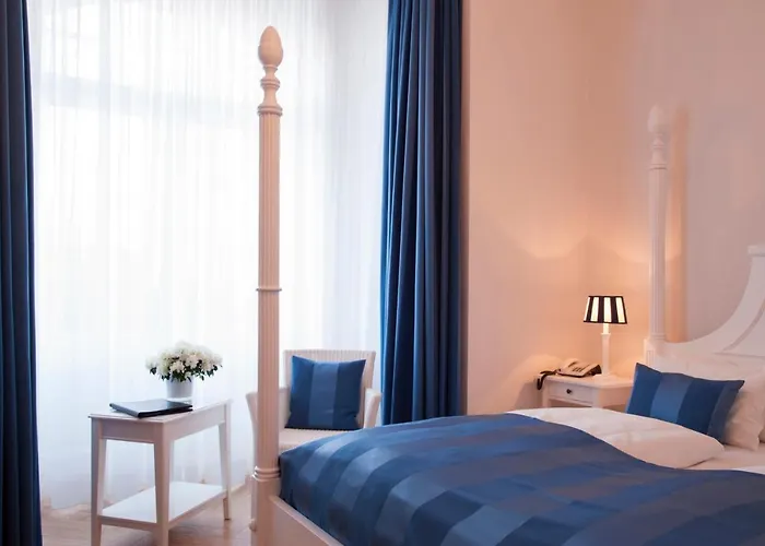 Miramar Hotel 3*